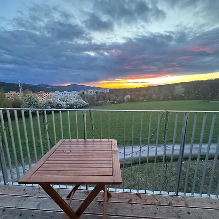 Sunset View Roznov Apartment